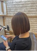 ぱつっとボブ