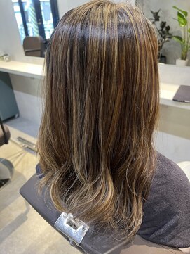 プラスシー(+C) 地毛にハイライトで長持ちカラー/薬院地毛にハイライト