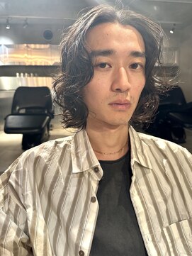 スクリーンギンザメゾン 銀座(SCREEN GINZA MAISON.) MEN’S HAIR/ブルーブラック/フェザーパーマ/銀座