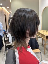 エイミー バイ ハセ(Aimee by HASE) 20代30代40代/ウルフ&インナーカラー/ミディアムウルフ