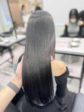 ペレ 栄 アネックス(PELE栄ANNEX) 韓国 くびれロング レイヤー ワンホンヘア 小顔前髪