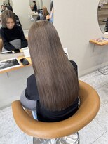 シカ 神戸三宮元町店(Cica)&nbsp;髪質改善 グレージュ 神戸三宮元町 ストレート 美髪