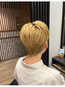 【海外風ハイトーンベリーショート】