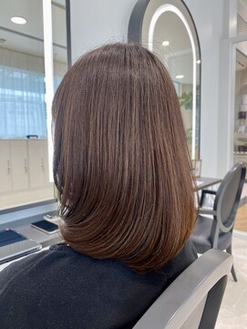 メゾンブラン 川西阪急店(Maison Blanc) 大人艶ミディアム×AVEDAケアカラー