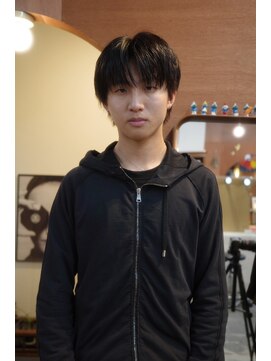 エディ(Edy) マッシュウルフ韓国ヘアセンターパートコンマバング眉毛カット