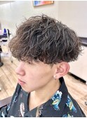 波打ちパーマツイストスパイラルパーマ刈り上げ前下がりマッシュ