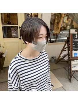 マウロア(MAULOA) “ショート　ぱつんと　ハンサムショート”中西英美子