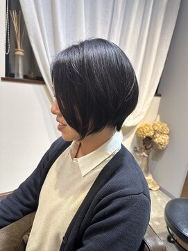 ワ ヘアー(wa-hair) 大人可愛いショートボブ 髪質改善 小顔360度潤ツヤ斜めバング