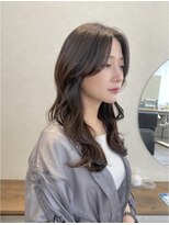 ローレン(Lolen.)&nbsp;レイヤーカット/小顔に見せるヘア sayuri