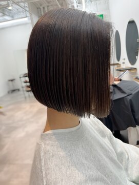 ファクト(FACT SPA) 前下がりボブ　切りっぱなしボブ