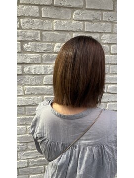 リビング(LiVing) 切りっぱなしボブ