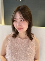 アム(amu)&nbsp;オリーブベージュ/結べるボブ/外ハネボブ/カーキベージュ