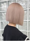 ハイトーン切りっぱなしショートボブミルクティーピンクベージュ