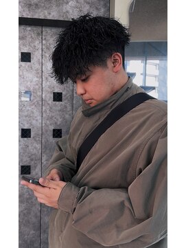 エスキス(ESQUISSE) メンズカット/波巻きパーマ