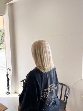 ヒュー(HUE) 抜きっぱなしブロンド/ヘイリーボブ