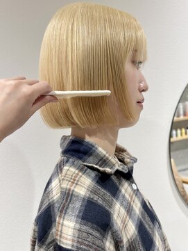 ラミエバイメルト 下北沢(lamie by melt) ケアブリーチハイトーンホワイトベージュブロンドミニボブ顔周り