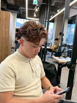 リッチブランドアンドコー(Rich Brand&Co)&nbsp;アップバングツーブロックダブルカラーブリーチメッシュ