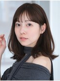 ミディアム　ミディアムレイヤー　髪質改善　前髪　外ハネ　面長