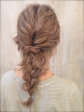 マアム ジー 明大前店(ma'am Zee) 大人かわいい、ダウンスタイル