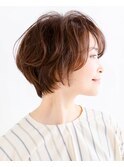 20代シースルーバングハイライトオリーブカラーショートボブ