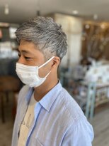 ヘアーアンドメイク シェリ(Hair&Make Cherie)&nbsp;メンズ　グレーヘア　ツーブロック