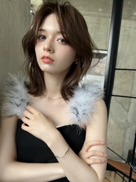 サイン 表参道(SIGN) ショートヘアグレージュカラーデザインカラーシルキーベージュ