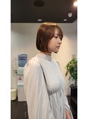 ぱつっとボブとグレージュカラー