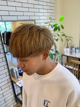 シフト(SHEEFT) モテるマッシュカットゴールドブラウンうざバング波巻きパーマ