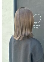 イーエム 自由通り店(e.m.)&nbsp;外ハネミディ/オリーブベージュ