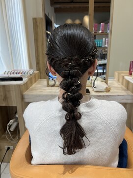 ゼル 肥塚(ZELE) ヘアアレンジ