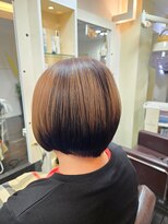 榮美容室 本店 スイープボブ