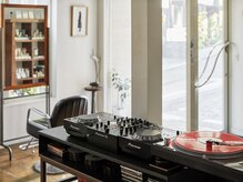 ヘアーサロンテン モトアザブ(hair salon Ten motoazabu)の雰囲気（古い集合住宅を大切に残しながら古民家を改装した建物です！）