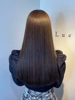 【HITA髪質改善トリートメント取り扱い有☆】髪の内部から補修し、潤いたっぷり＆美しい艶髪ストレートに♪