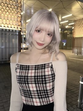 ベル 表参道Terrace(Belle) ホワイトシルバー/ホワイトブロンド/ミディアムレイヤー/表参道