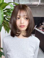 アルバム 銀座(ALBUM GINZA) ミディアム顔周りレイヤー前髪カット似合わせカット_F21303