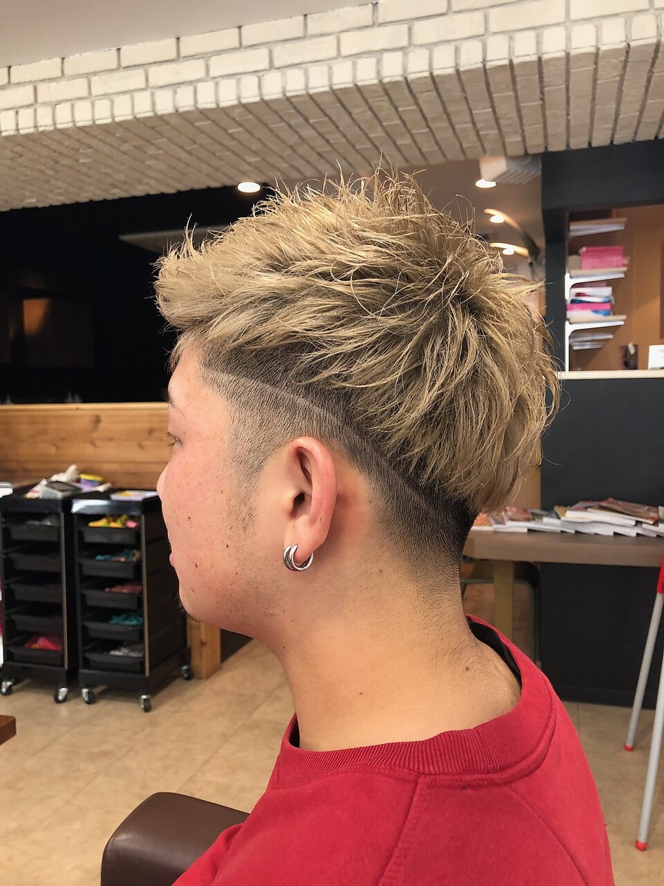 お客様スタイル10代男性 0ミリ刈り上げツートーンスタイル：L024075694