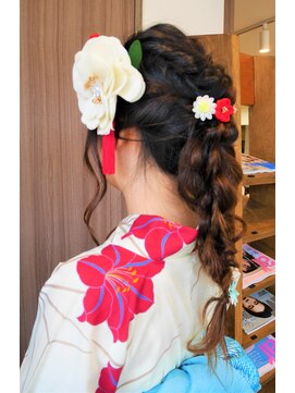 ルコン(Lucon) 浴衣着付＋ヘアアレンジ　￥５，４００