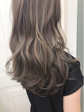 ナンバー デセオ 吉祥寺(N° deseo) 20代30代40代50代ナチュラル小顔カットくすみカラー切りっぱなし