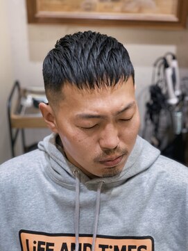 フォーコーナーズカットショップフェイビーズ 名古屋西(FourCornersCutShop favey's) クロップ　フェード　メンズカット　メンズ