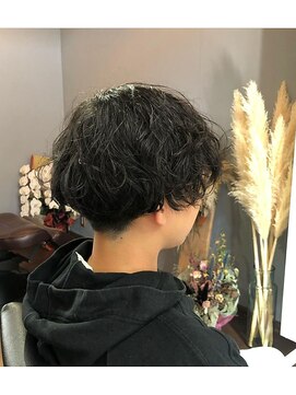 ニカ(nica) ショートパーマ