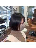 プリュム(Plume)&nbsp;20代30代 大人かわいい小顔ショートボブ 艶感 ストレート 黒髪