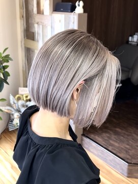 ファヴォリヘアー(favori hair) bob/shadowroots/ハイトーン
