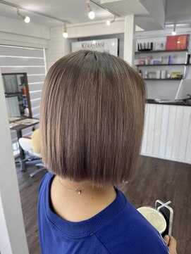 クラン ヘアーアンドスタジオ(CLAN hair & studio) ベージュ