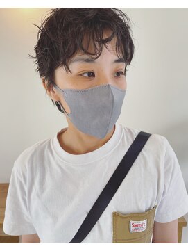 キハコ (KIHACO) 【KIhaco】ランダムなパーマのショートスタイル