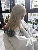 シカ 神戸三宮元町店(Cica)&nbsp;ホワイトベージュ エンドカラー ハイトーン 三宮 元町