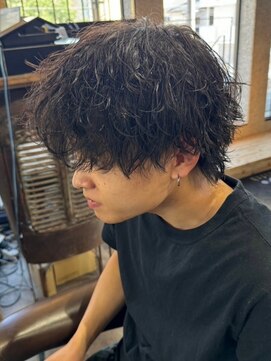 リット バイ フィフス 鹿児島中央駅店(Lit. by fifth) 鹿児島メンズマッシュ波巻きパーマツイスパメンズパーマ刈り上げ