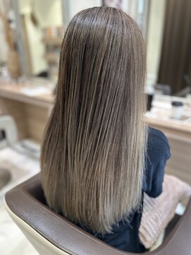 アッシュ 戸田公園店(Ash) 透明感グレージュで自然に白髪ぼかし