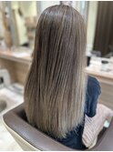 透明感グレージュで自然に白髪ぼかし
