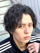 フィフス 原宿(fifth)&nbsp;【クルクルしないパーマ◎】縦落ちのツイストスパイラルパーマ