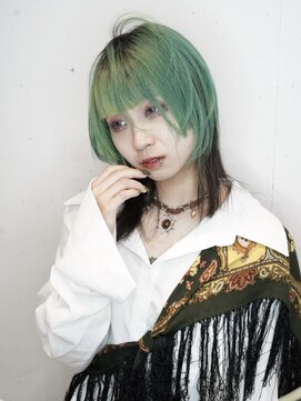 アイリー 名古屋(A/LEE) ウルフカット/グリーンカラー/アンブレラカラー